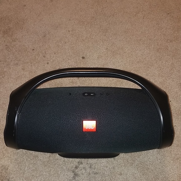 jbl boombox fast shop